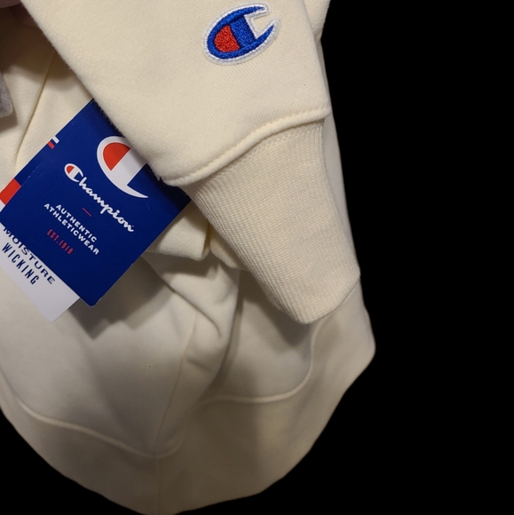 NWT Champion size M cream sweatshirt - Picture 6 of 8